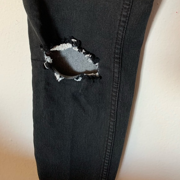 Free People Skinny Jeans with Ripped Knee in Washed Black Size 27 - Picture 12 of 13